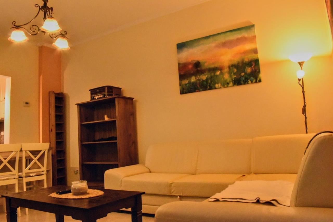 Old Town Bratislava 1Bdr Private Parking Luaran gambar